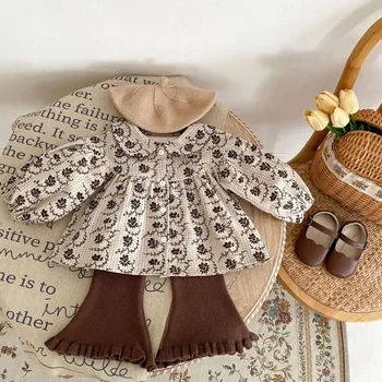 Осенний комплект одежды для маленьких девочек 2023 года, рубашка с цветочным рисунком и трикотажные расклешенные брюки, костюм для малышей из 2 предметов