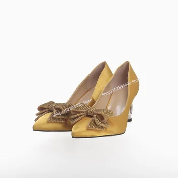Туфли-лодочки с украшением в виде Хрустальной бабочки, Шелковые Однотонные Женские Весенние Модельные туфли на высоком каблуке с острым носком в необычном стиле, Zapatillas Mujer